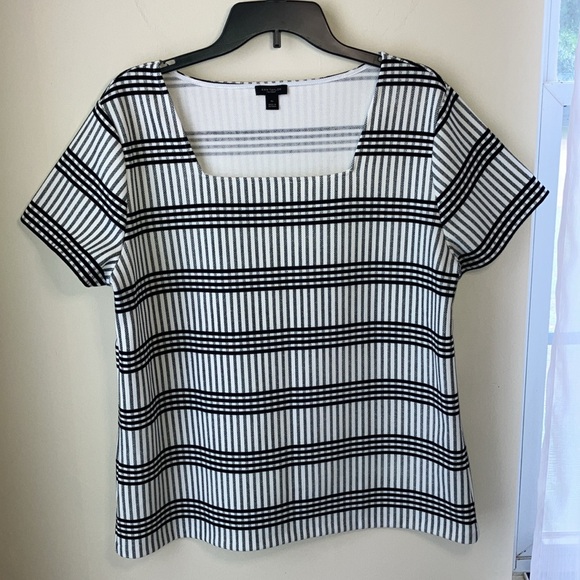 Ann Taylor factory, black and white plaid short sleeve top XL - Picture 7 of 7